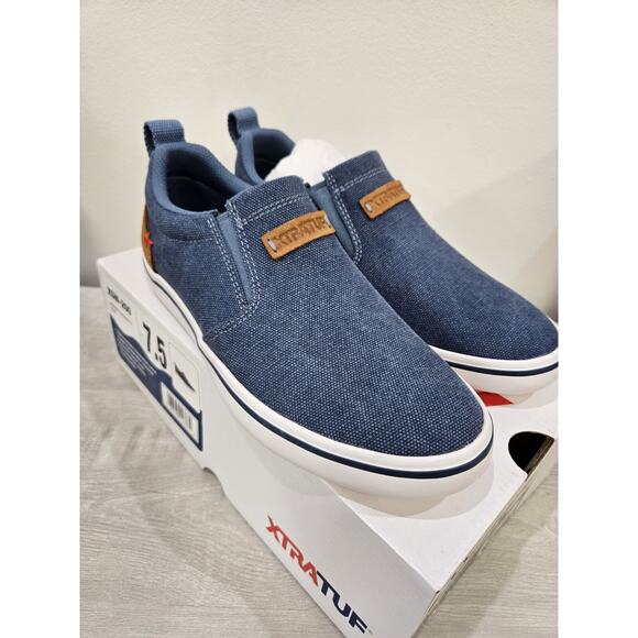 XTRATUF WOMENS SHARKBYTE SLIP ON SNEAKER Size 7.5 Blue Shoe No Lace - Picture 1 of 7